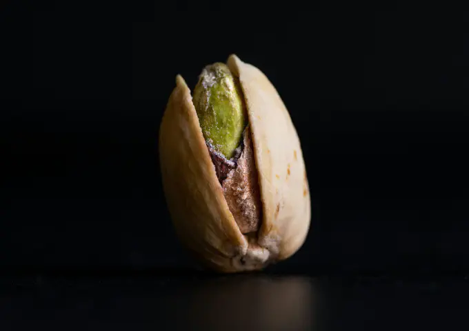 How to Easily Remove Pistachio Shells